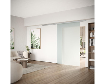Glasschiebetuer aus Klarglas mit Dorma MUTO Comfort L 80 Schiebetuerbeschlagset in LM silber eloxiert mit Klarglas satiniert, zur Deckenmontage, Laufschiene 2.880 mm