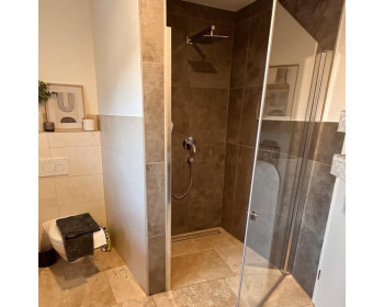 Einbaubeispiel Aussenansicht rechts montiert = DIN rechts